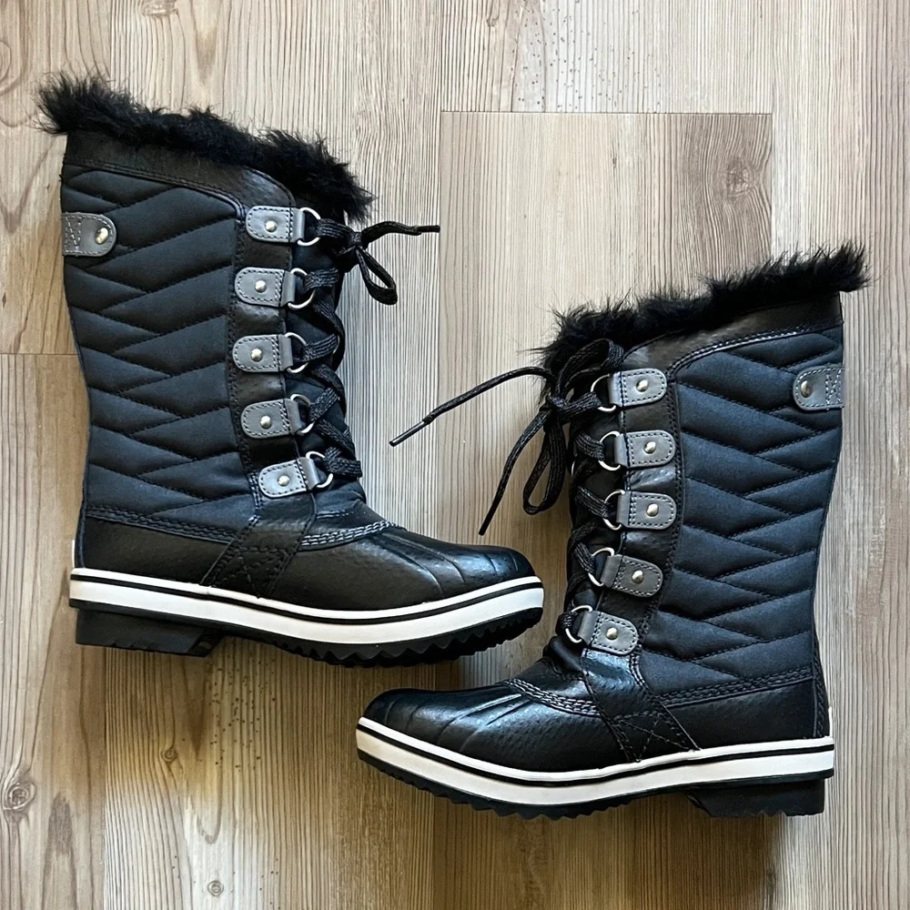 NWOT Sorel Kid's Tofino II Tall Hiking Boots with Faux Fur-Trim Black Quarry